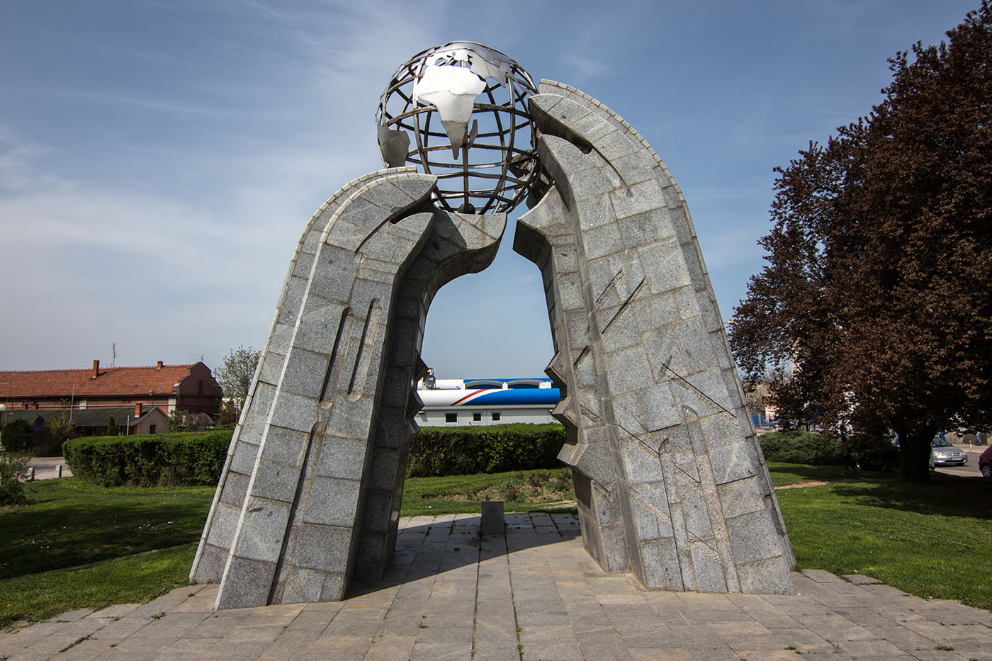 Monument to Peace at Krusevac, Serbia (Date and architect unknown).