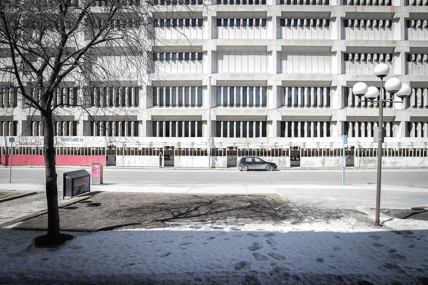View of the Winnipeg Public Safety Building from the far side of King Street. (The lot now stands empty, the building having been recently demolished.)
