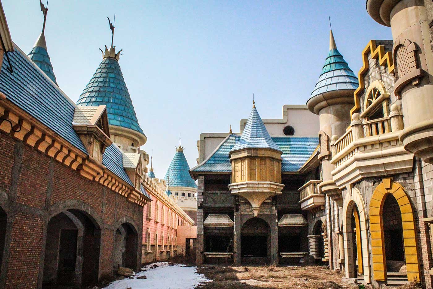 Wonderland: China's Abandoned Theme Park