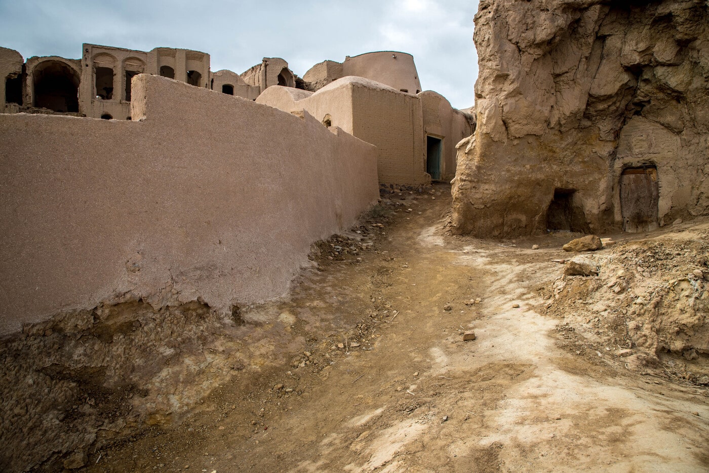 Kharanaq, Iran's 1000-Year-Old Mud-Brick Ghost Town