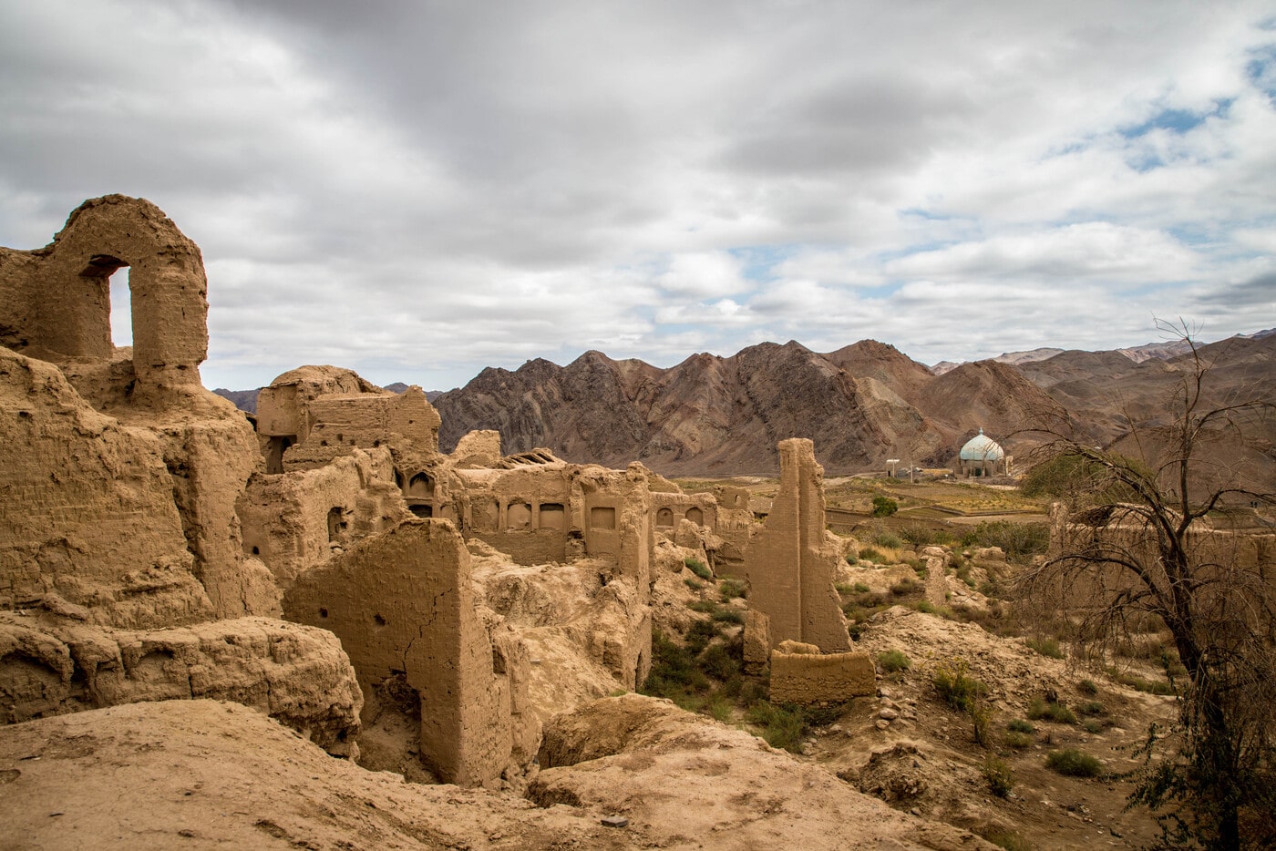 Kharanaq, Iran's 1000-Year-Old Mud-Brick Ghost Town