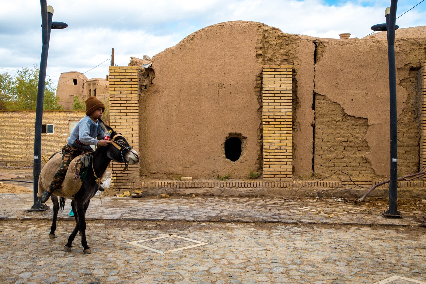 Kharanaq, Iran's 1000-Year-Old Mud-Brick Ghost Town