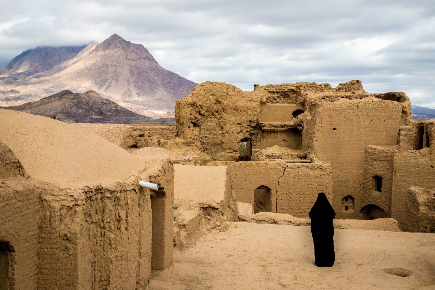 Kharanaq, Iran's 1000-Year-Old Mud-Brick Ghost Town