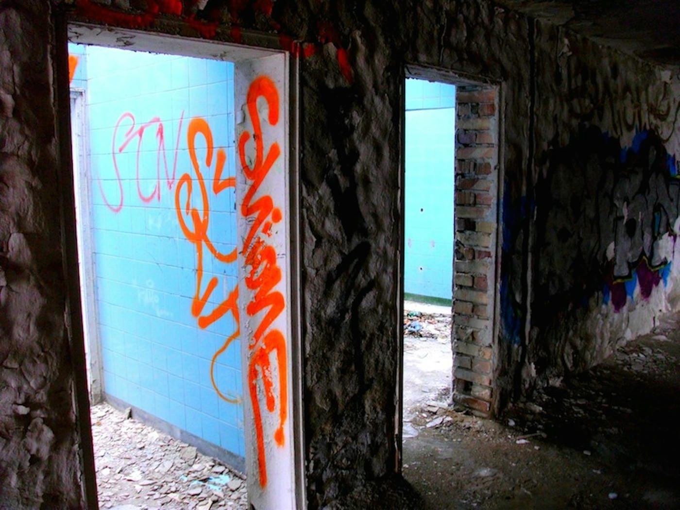 The fallen restaurant: exploring a ruin with a view on the edge of a cliff high above the Bulgarian Black Sea 