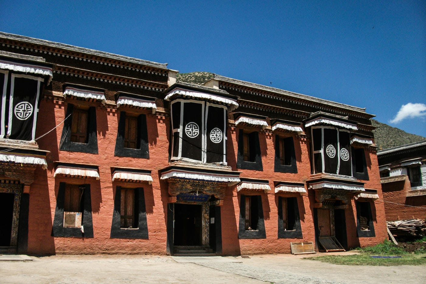 A Road Trip Through the Tibetan Plateau
