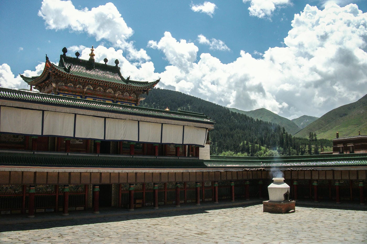 A Road Trip Through the Tibetan Plateau