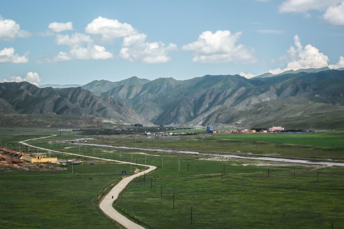 A Road Trip Through the Tibetan Plateau