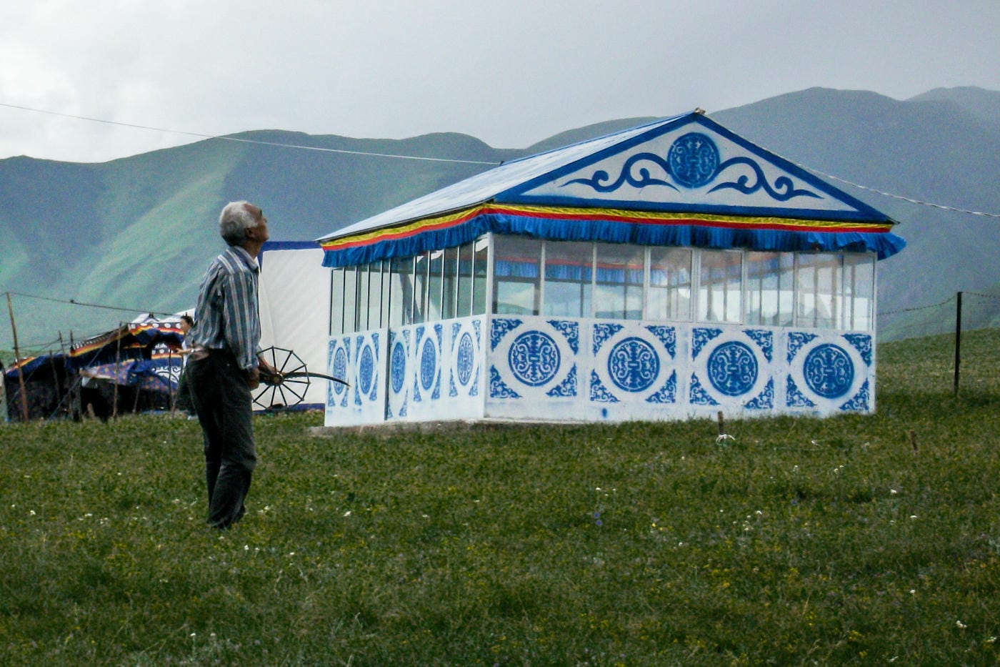 A Road Trip Through the Tibetan Plateau