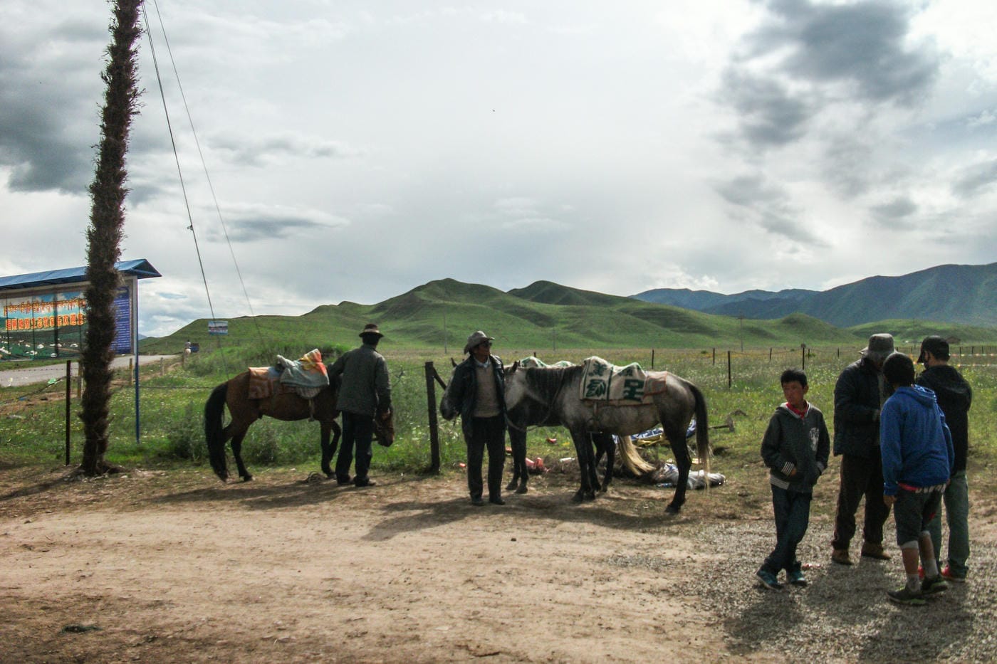 A Road Trip Through the Tibetan Plateau