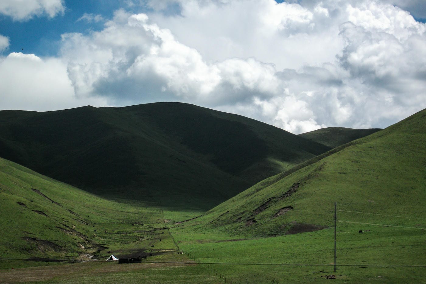 A Road Trip Through the Tibetan Plateau